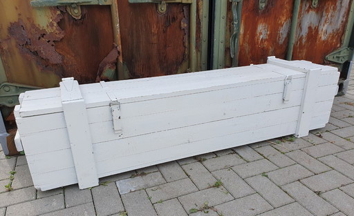 Schöne Aufbewahrungsmöbel im Industriestil: Truhe/Bank