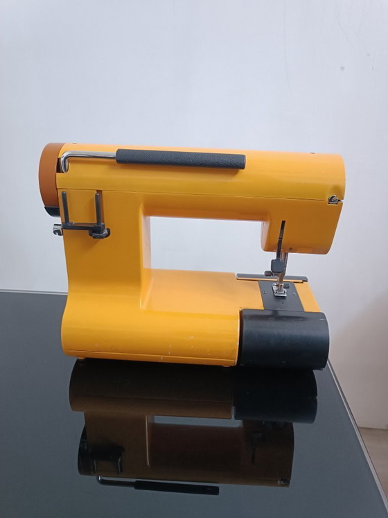 Image 1 of Macchina da cucire Omnia Special modello ZZ di Manufrance, anni '70.