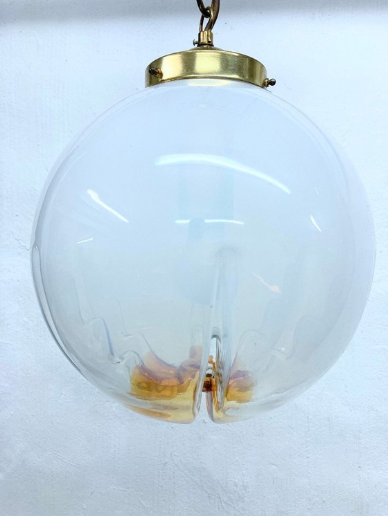 Image 1 of Lampada a sospensione a globo in vetro della metà del secolo scorso anni '60-'70