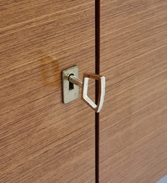 Image 1 of Credenza bassa di metà secolo