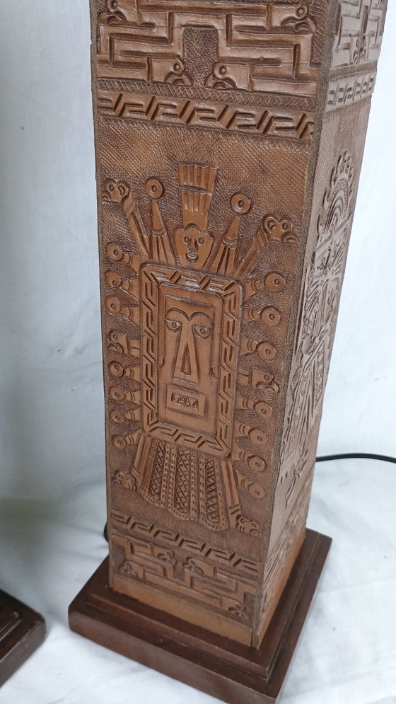 Image 1 of Paire Lampes Angel L. Pazmino Totem en Cuir Vintage Motifs Aztéque Inca ou Maya