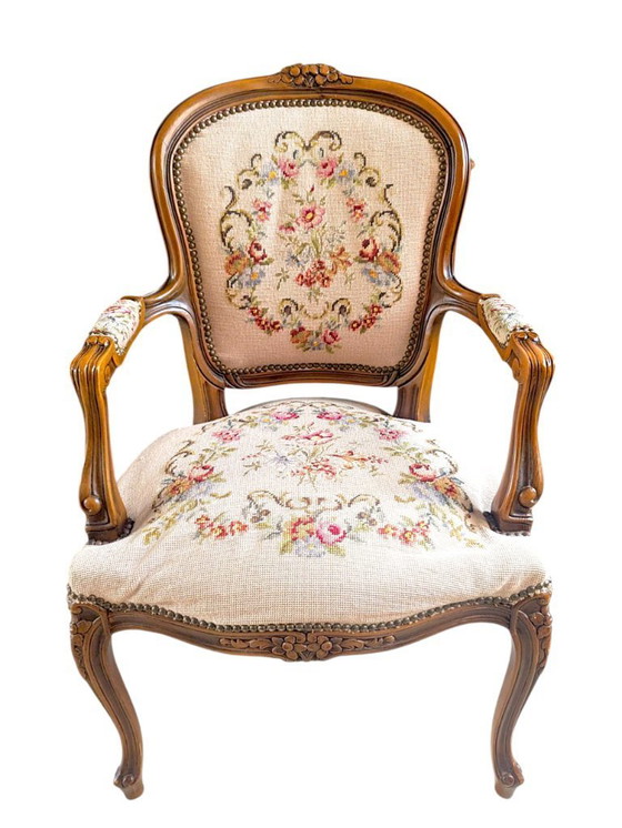 Image 1 of Chaise ancienne de style Louis XV