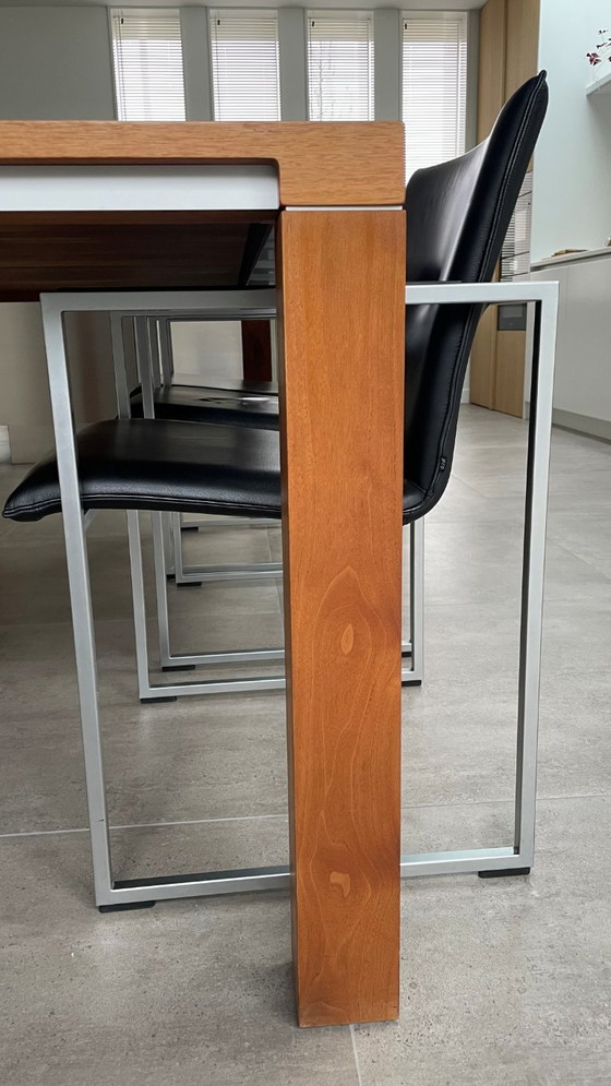 Image 1 of Leolux Vivre 573 walnut dining room table