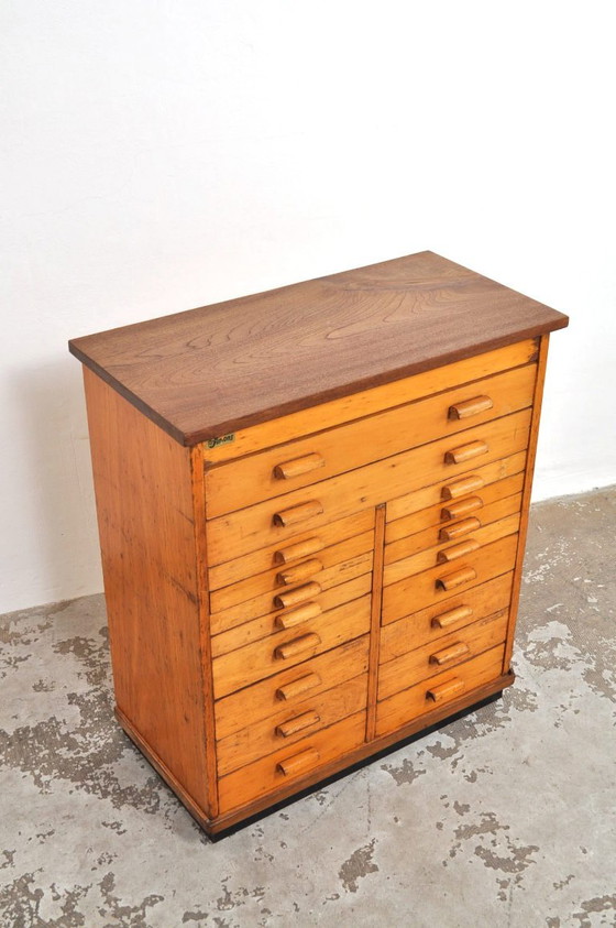 Armadio scolastico / Cassettiera vintage in faggio anni '50 – Cassettiere, Wood (photo 4 of 8)