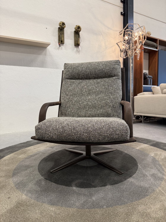 Image 1 of Leolux Kudo Two Fauteuil pivotant State fabric Danza leather