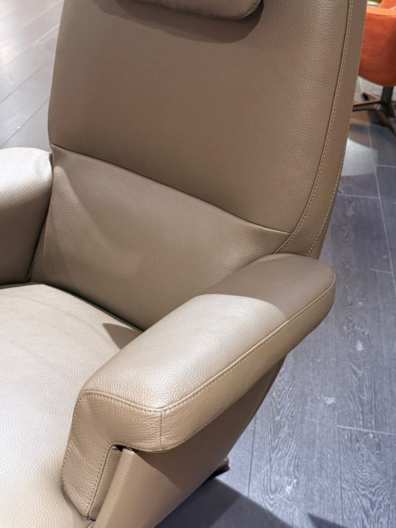 Image 1 of Evidence Entro Two Plus armchair