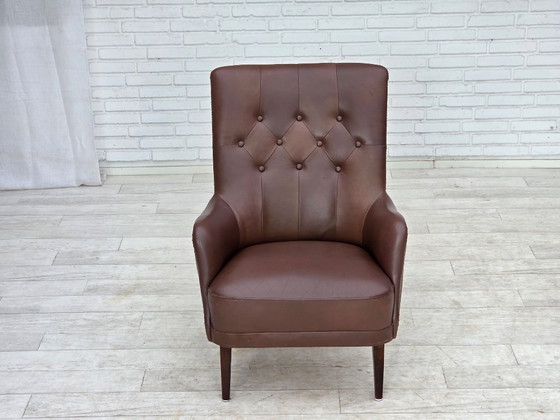 Image 1 of Anni '70, poltrona danese, rivestimento originale in pelle marrone.