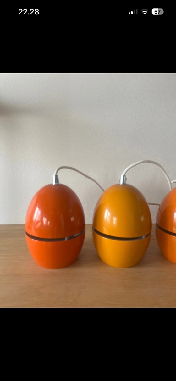 Set of 4 Vintage Space Age "Egg" Pendant Lamps – 1970s Pop Art Design – Metal (photo 2 of 11)