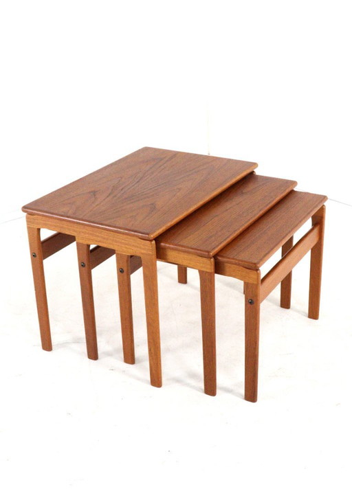 Danish nesting tables nest of tables 'Plougslond' vintage