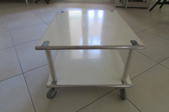 Image 1 of Tavolino Space Age in acciaio laccato bianco, 1970