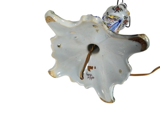 Image 1 of Desvres - Lampe de table en faïence polychrome - France - 3e quart du XIXe siècle