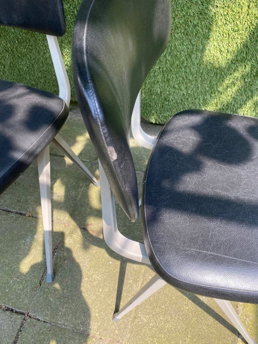 3х Friso Kramer Stühle