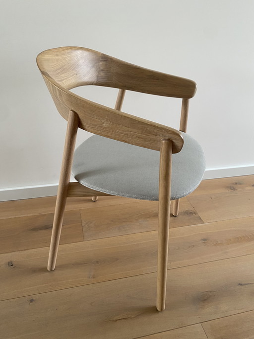 Insan Janu dining chair Table du Sud