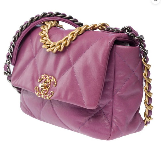 Image 1 of Borsa CHANEL Chanel 19 in cuoio viola - 101548