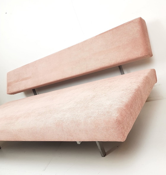Image 1 of Sofá cama Gijs van der Sluis modelo 540 sofá cama recién tapizado rosa