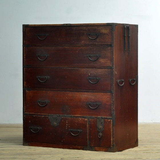 Image 1 of Cómoda japonesa Tansu, circa 1870.