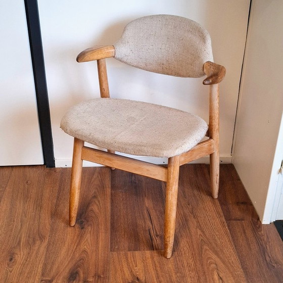 Image 1 of Sedia in corno di mucca con seduta e schienale in tessuto