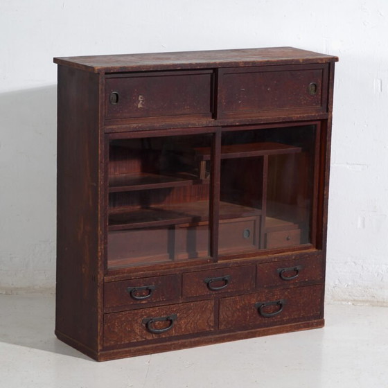 Antico mobile da tè giapponese (cha tansu) con ante scorrevoli in vetro – Periodo Taisho–Showa (c.1920–1950) (photo 9 of 40)