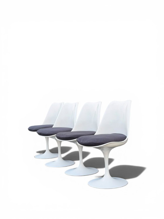 Image 1 of Knoll Tulip Dining Set by Eero Saarinen - Marble Table & 4 Chairs (Circa 1970)