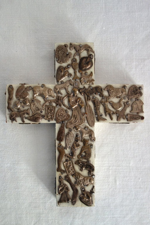 Wundertätiges Kreuz der Estela Ogazon, Religiöse Volkskunst, Mexiko