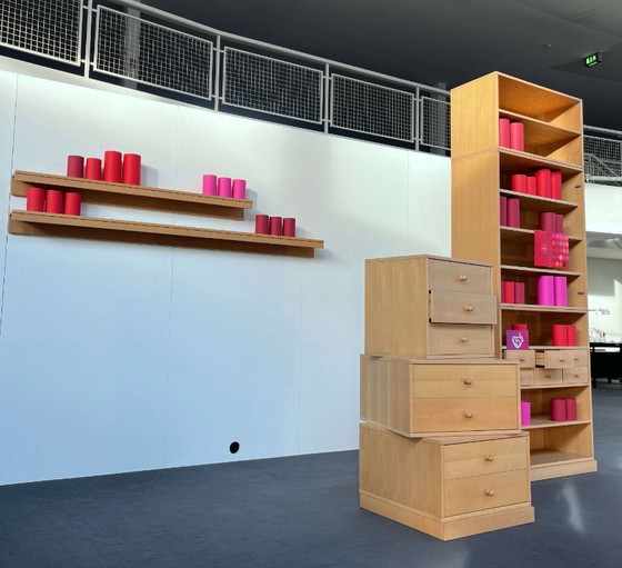 Image 1 of 'Die Collection' Wohnwand 8-teilig mit Vitrine, Schubladenkonsolen, Bücherborden in Esche natur Esche