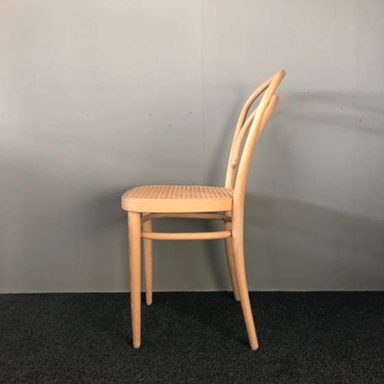 Image 1 of Thonet 214 eetkamerstoel