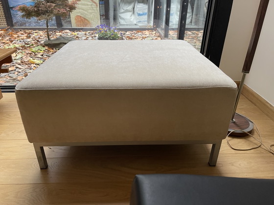 Pouf o panca moderna, beige, con gambe in acciaio, Sedie da camera, Tessile, rvs, Crema (foto 7 di 8)