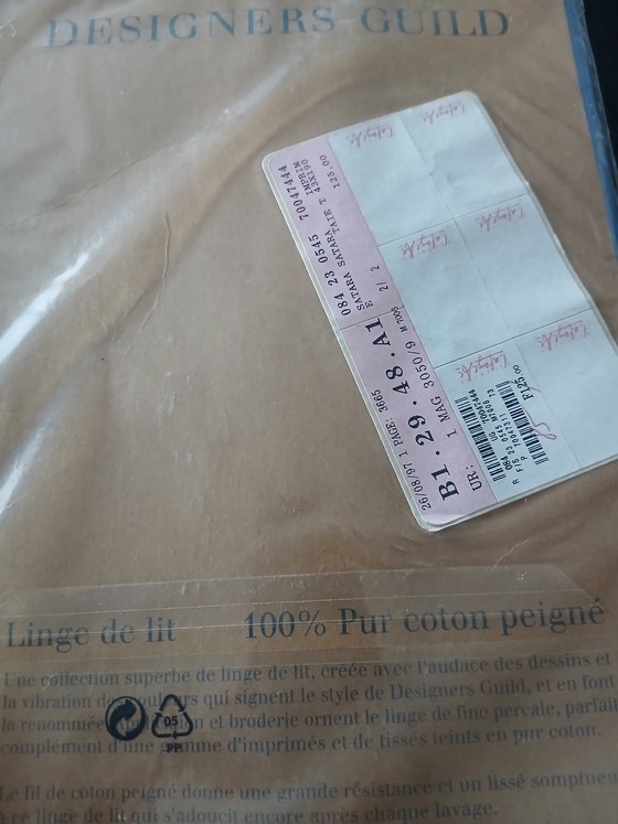 Image 1 of Sábana encimera de 270x320 y 2 fundas de almohada.