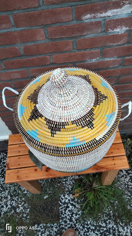 Panier en roseau fait main d'Afrique – decoratieve objecten, Wicker (photo 2 of 5)