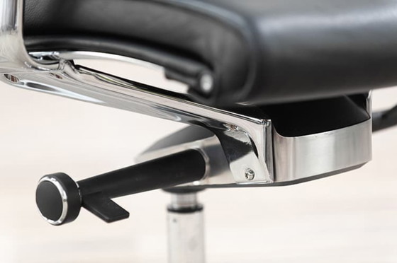 Image 1 of Icf Una Chair Executive Directiestoel