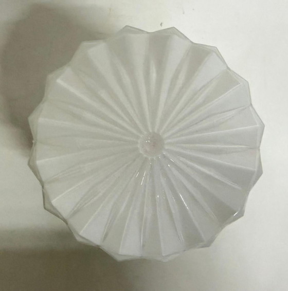 Image 1 of Vintage witte plafondlamp snijlijnen strak lamp midden eeuw