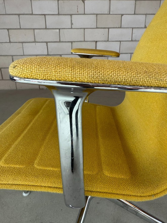 Image 1 of Cappellini Lotus Draaibare Fauteuil (meerdere aanwezig)