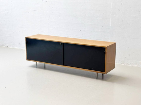 Image 1 of Sideboard aus Walnussholz von Knoll International, 1960er Jahre