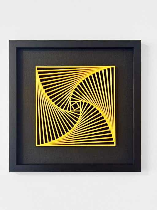 3D-geprinte gele spiraalvormige wanddecoratie – geometrisch ingelijst kunstwerk, PLA-sculptuur