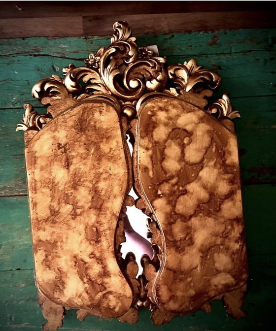 Image 1 of Origineel. Prachtige barokke spiegel met vleugel.