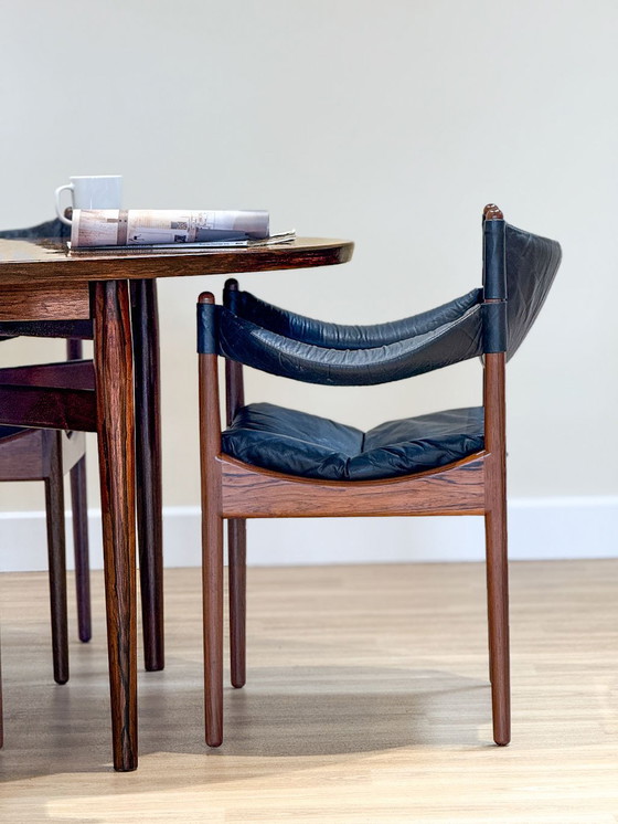 Image 1 of Table et chaises à rallonge pour salle à manger (par Kristian Solmer Vedel)
