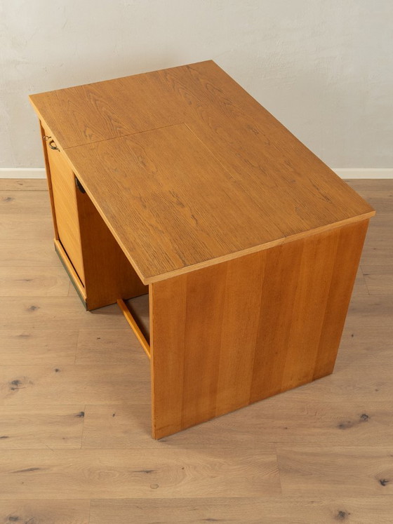 Image 1 of Bureau uit de jaren 1950