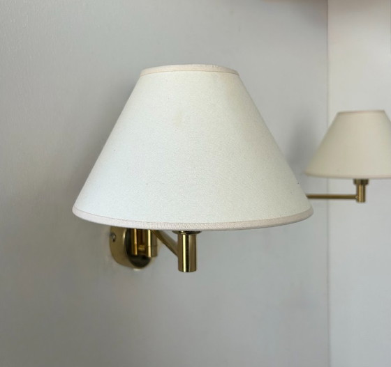 Image 1 of Coppia di applique vintage regolabili, ottone e tessuto beige, Francia, 1970