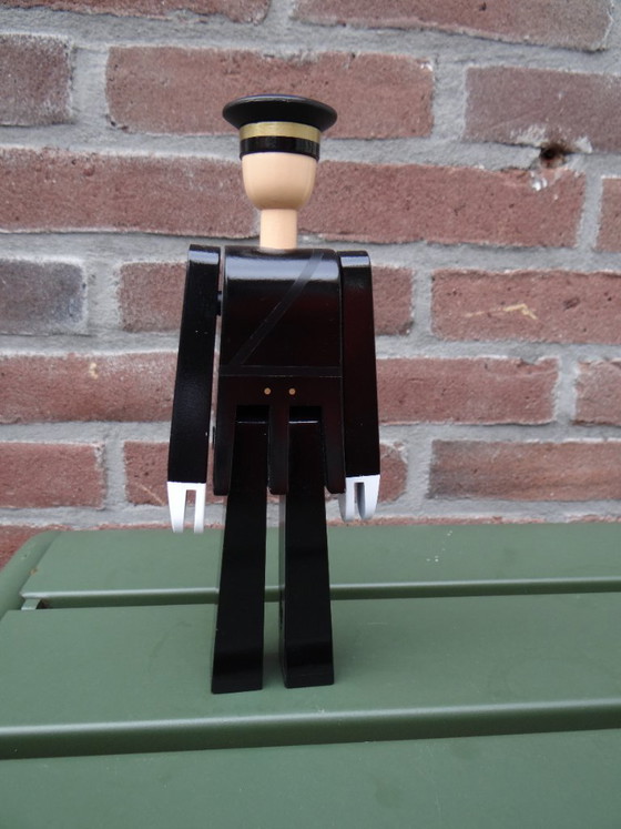 Kay Bojesen Wooden Policeman Figure H20cm, Danish Design Collectors Item – Decorative Objects (photo 3 of 8)