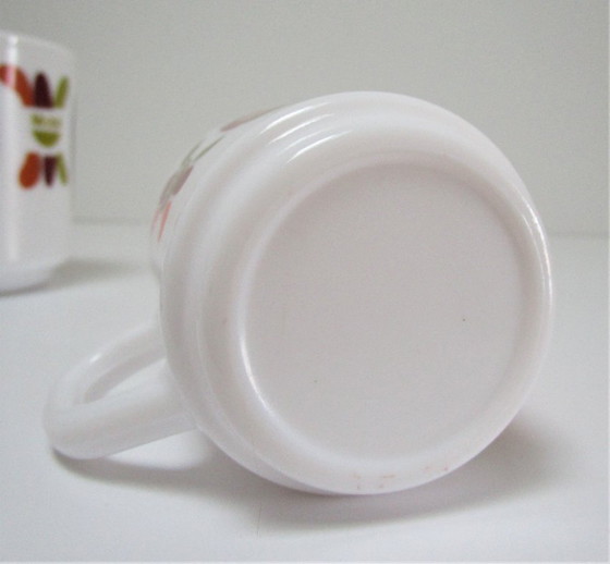 Image 1 of 1970s floral mugs and cups