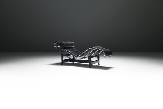 Image 1 of LC4 Black Leather Lounge Chair by Le Corbusier, Jeanneret, Perriand for Cassina