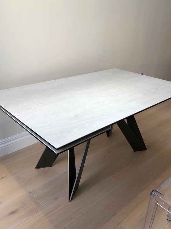 Image 1 of Roche Bobois Sigarentafel