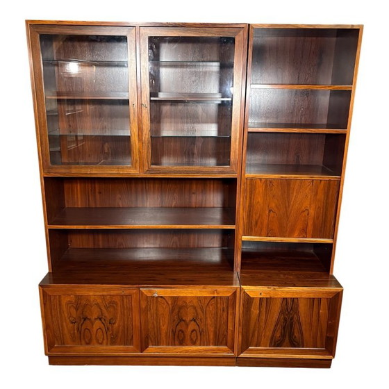 Image 1 of Mid-Century Modern Deens palissanderhouten wandmeubel van Sejling Skabe – circa jaren 1960. Een prachtig mid-century modern pali