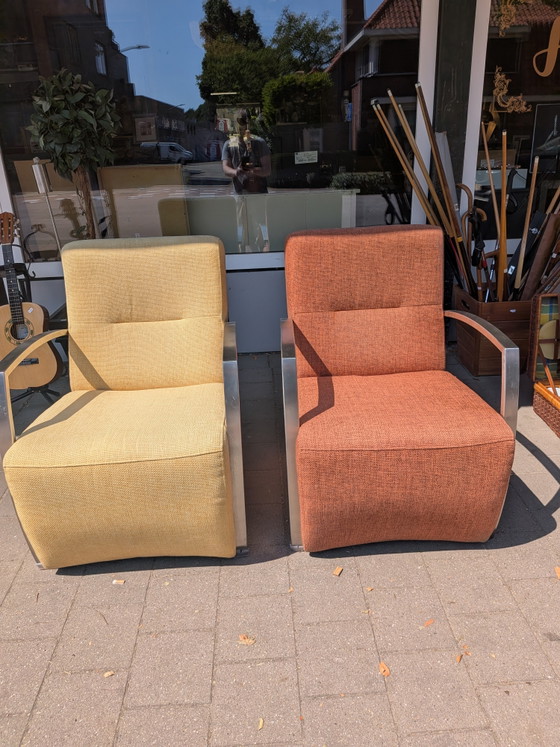 Image 1 of Paire de fauteuils lounge modernes avec accoudoirs en métal