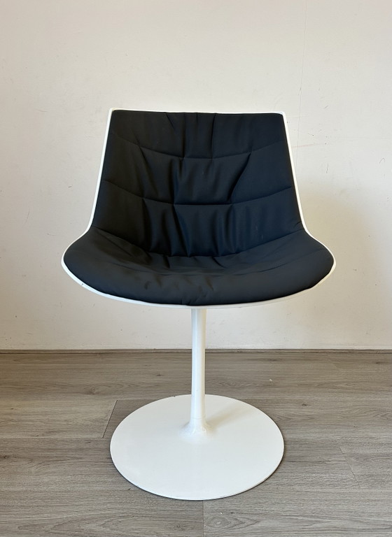 6 MDF Italia Flow Design Eetkamer Stoelen – Eetkamerstoelen, Plastic, Metal (photo 2 of 15)