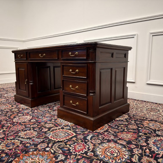 English Classic Desk with Green Leather – Wood (photo 6 of 19)