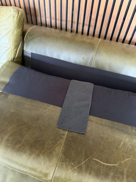 Image 1 of Canapé d'appoint 4,5 places Massai en cuir olive Loods 5