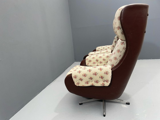 Image 1 of Draaibare fauteuil "Ušák" - ÚP Závody Rousínov, 1960