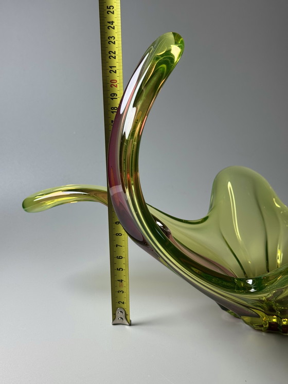 Image 1 of Grande centrotavola in vetro di Murano all'uranio di Seguso, Italia, anni '50-'60 — 50 cm