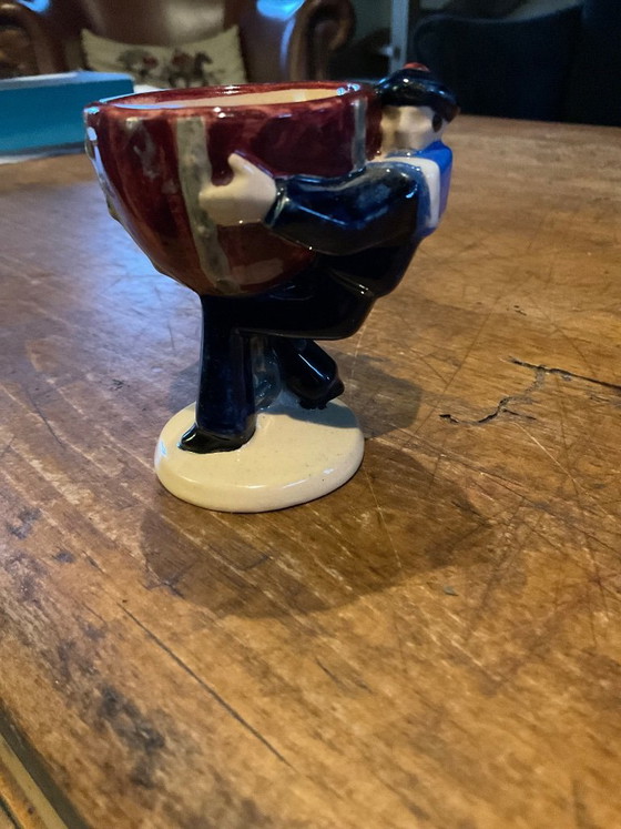 Portauovo Henriot, figura con tazza a strisce rosse e bianche, Accessori da tavola, Ceramica, Rosso, Vintage (foto 4 di 5)